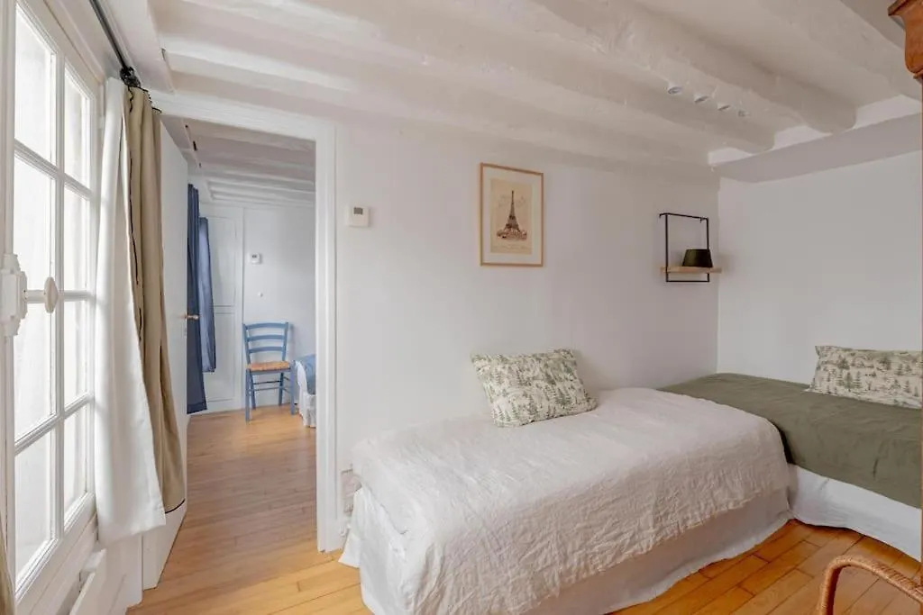 3 Rooms, View On Paris Roofs Chic & Cosy - 70 M2 Apartment