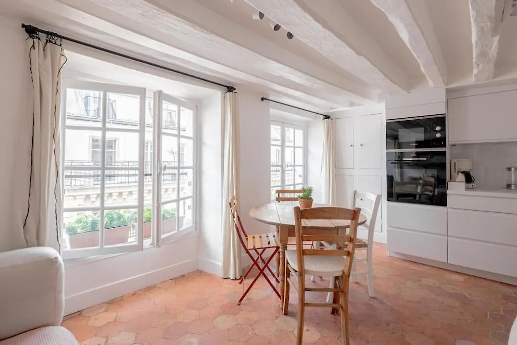 Apartment 3 Rooms, View On Paris Roofs Chic & Cosy - 70 M2