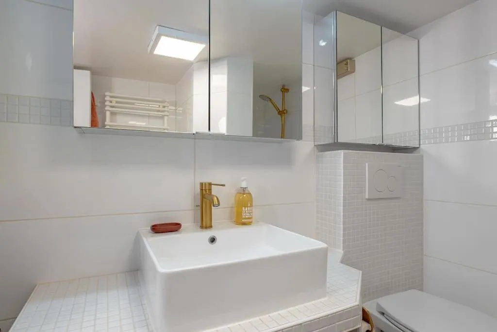 3 Rooms, View On Paris Roofs Chic & Cosy - 70 M2 France
